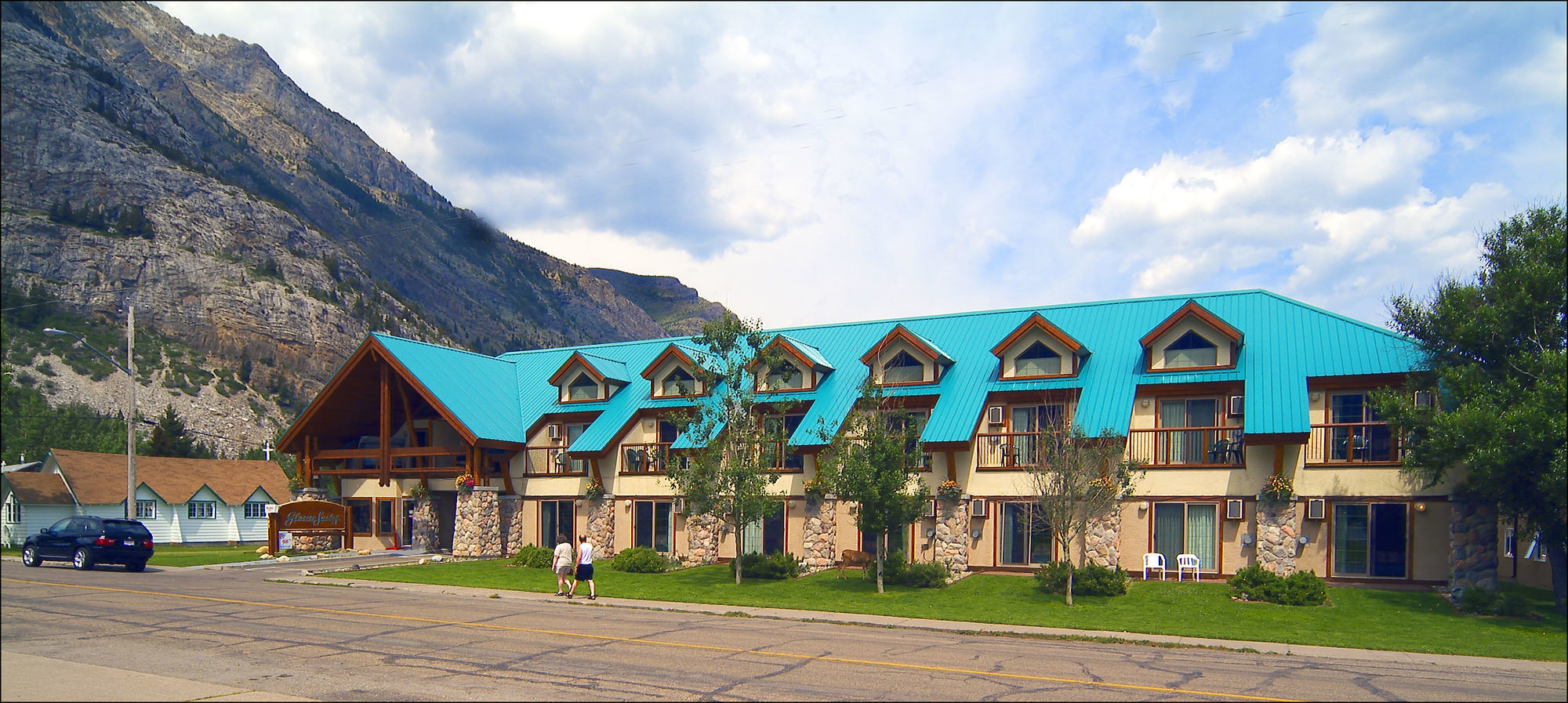 Waterton Glacier Suites מראה חיצוני תמונה